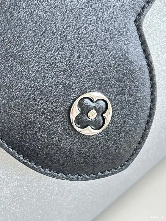 LOUIS BB VUITTON CAPUCINES 0705